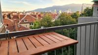 Central 1-Bedroom Apartment with Balcony & View - B&B Sofia
