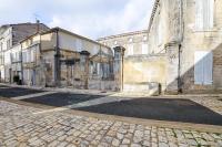 Le Saint Colette #Parking privé et sécurisé - B&B Cognac