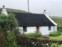 Carters Rest Allt Mor Cottage Holiday Let - B&B Milovaig