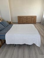White home apartment - B&B Odesa