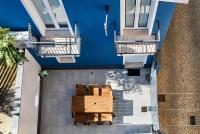 Terme House Renovated 2BR Townhouse with Terrace, Historic Centre Olbia - Chambres d'hôtes Olbia