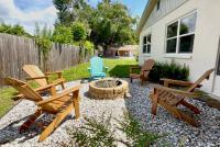 Boutique Stay - Near Beach, PSP4, Billiard or PingPong, Fire Pit, Private Yard - B&B New Port Richey
