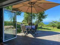 Historic Farmhouse With Sea Views Over Sejerø Bay - B&B Fårevejle