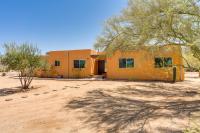 Conveniently located, kid-friendly retreat! - B&B Tucson