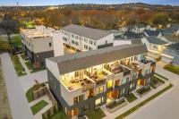 New Lux Townhome 6 mins to DT Rooftop Sleeps 12 - B&B Nashville