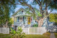 Summerwind - Heated Pool, 3 Baths, 3 Blocks to Beach - B&B Galveston