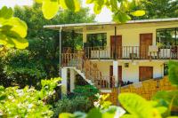 Mayara Hostal - B&B El Zonte