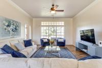 Less Than 1 Mi to Oak Tree National Cozy Getaway! - B&B Edmond