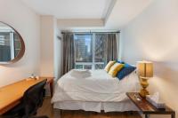 Luxury 1-Bedroom Condo in Yorkville, Downtown Toronto - Chambres d'hôtes Toronto