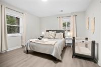 10 Min to Downtown - Desk - Fenced Yard - Wi-Fi - B&B Raleigh