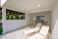 Wavestone Beachfront House - B&B Meneou