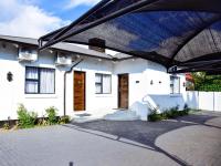 C'est La Vie Guest House - B&B Emalahleni
