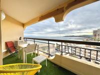Appartement vue mer et front de mer avec terrasse - B&B Fréjus