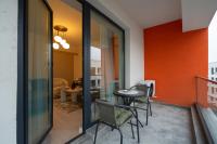 Ivory Garden Studio by Blvd 51B7 - Premium Voluntari Stay - B&B Bucarest