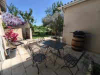 Apartment with Garden View