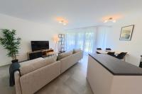 Luminous 2-Bed Apartment with Spacious Terrace RSC70-GF - B&B Nyon