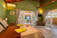 One-Bedroom Apartment with Sea View