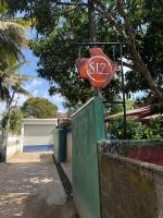 SJ7 Guest House - Chambres d’hôtes Mirissa city