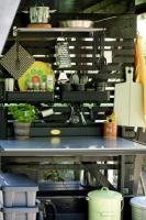 Small Cabin With Outdoor Kitchen By Forest Stream - Chambres d’hôtes Trollhättan