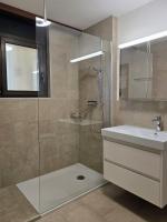 Apartment with Lake View