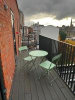 Luxurious Modern 2 Bedroom Apartment with Terrace - Chambres d’hôtes Finchley