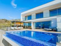 Lê Maison Deluxe Madeira - Where Peace is breathed and Luxury is felt! - Chambres d’hôtes Ribeira Brava