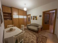 Retro apartment with three rooms - B&B Bratislava