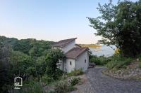 Affordable Island Villa with Sea Views Great Value Stay - Chambres d’hôtes Bizen