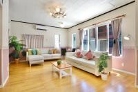 海徒歩1分アメリカンビレッジまで7分周辺には飲食店多数の北谷エリアSunabeNest - B&B Chatan