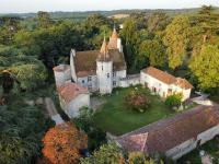 Gite In The Heart Of Historic Residence - B&B Layrac