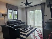 Saint Sean Saraphi - Bed and Breakfast Chiang Mai