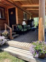 Amazing Log Cabin with Stunning Views in Conner, Montana - B&B Conner