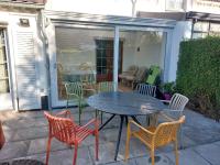 Domein 15 De Haan Nieuwmunster, 4-bedroom holiday house for up to 6 people, between Wenduine, 1 km, and De Haan, 2 km, 500 meters from the beach,15 min from Bruges, Ostend and Knokke, fenced garden, bed linen and towels provided, pet allowed, on demand - Chambres d'hôtes Zuienkerke