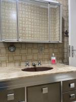 Apartamento meia quadra da praia com excelente localização - B&B Guarujá