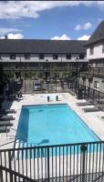 Classic Modern 4BR Nearby DT Hot tub and Pool - B&B Canmore