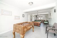 Renovated Retreat King Bed & Beachside Comfort - Bed and Breakfast Atlantic Beach
