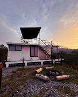 Glamping La Maestranza con desayuno incluido - B&B Villamaría