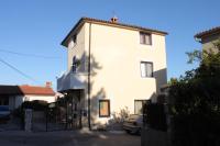 Apartments with parking space Pomer, Medulin - 7374 - Bed and Breakfast Pula