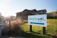 Clearbrook Motel & Serviced Apartments