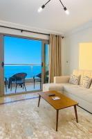 ALEX HOMES - Gleem Royal Plaza Luxury Apartments Direct Sea View - B&B Alexandria