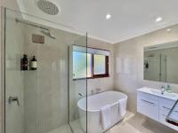 Hillside Retreat with Pool - Ferienwohnung Flagstaff Hill
