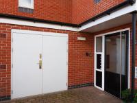 Adeluxe Aura - Entire Ultra Luxury- Super King Bed with Free WiFi, Netflix and Amazon Prime - B&B Burton upon Trent