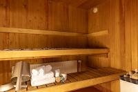 Villa Santa Aurora - Spacious Lapland Home & Sauna by BookLapland - B&B Rovaniemi