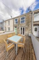 Cottage style with lovely mountain views - B&B Merthyr Tydfil