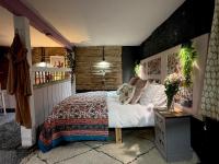 Charming two-bedroom apartment, One Drake Road, Tavistock - Bed and Breakfast Tavistock