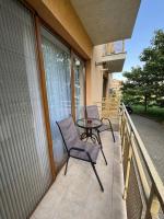 Cozy Semi-Central apartment with free parking and workspace - B&B Cluj-Napoca