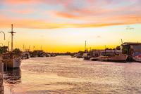 Luxury Family Beach Escape with Heated Pool and Putting Green - B&B Tarpon Springs