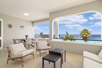 The Shores 3 with sea views beautiful sunsets and a breezy balcony - B&B Kralendijk