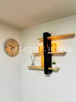 Peaceful Homes - Elegant 2 Bedroom Suite - Bed and Breakfast Calgary