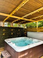Arawn 4 - Hot Tub - Dog friendly - Family - B&B Almondbank